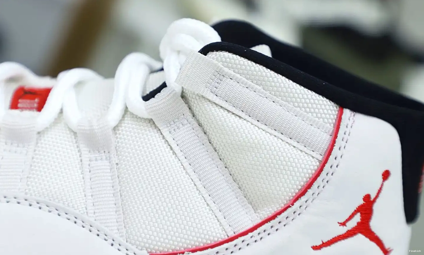 JORDAN XI AIR RETRO PLATINUM TINT 11 0628